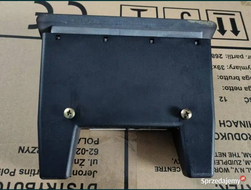 Uchwyt na napoje cupholder tylny kanapy BMW e38 Żory