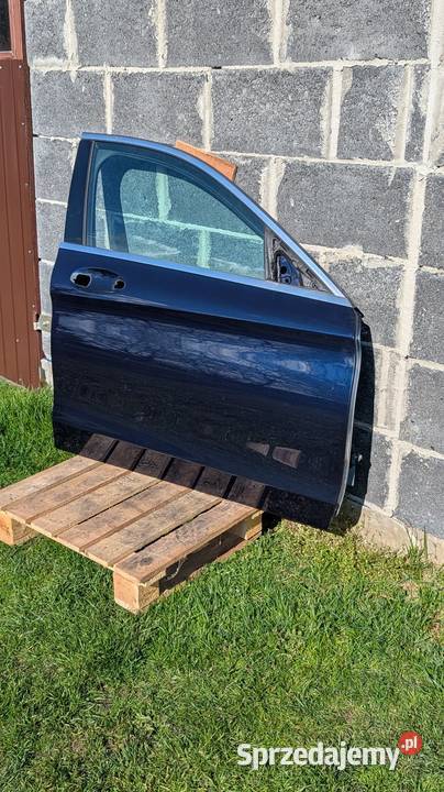 Mercedes w205 prawe drzwi 890 łódzkie Sieradz