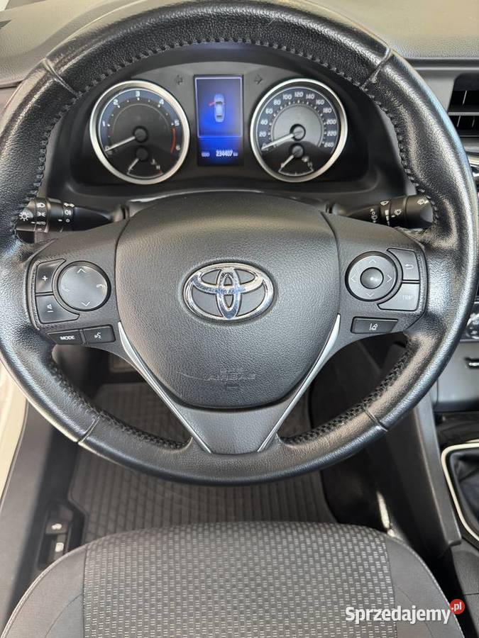 Toyota Corolla 14D 2016 Krępiec