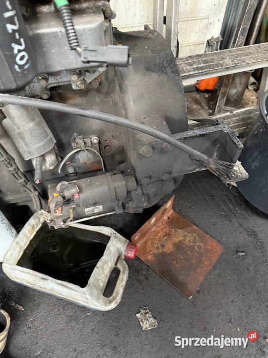 silnik 4cylindrowy PERKINS 1104 1104C RE37887 Części maszyn i innych pojazdów Działoszyn