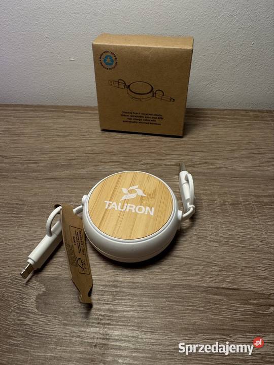 pudełko z uniwersalnym kablem do ładowania Katowice