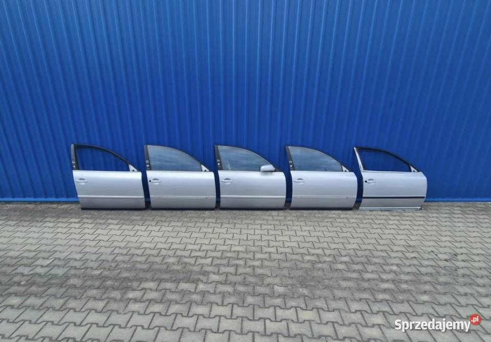 DRZWI PRZÓD PRAWY PRAWE VW PASSAT B5 FL LA7W Części samochodowe Działoszyce sprzedam