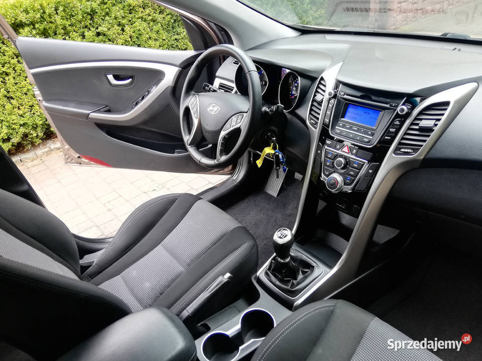 Hyundai i30 II 16benzyna zadbany hatchback klimatyzacja Sompolno