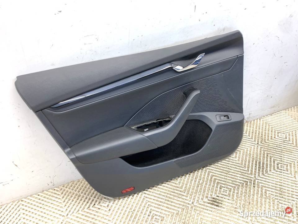 BOCZEK DRZWI LEWY PRZÓD SKODA OCTAVIA IV Kombi Części samochodowe