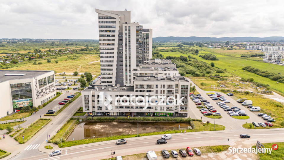 Lokal 475m Reda sprzedam