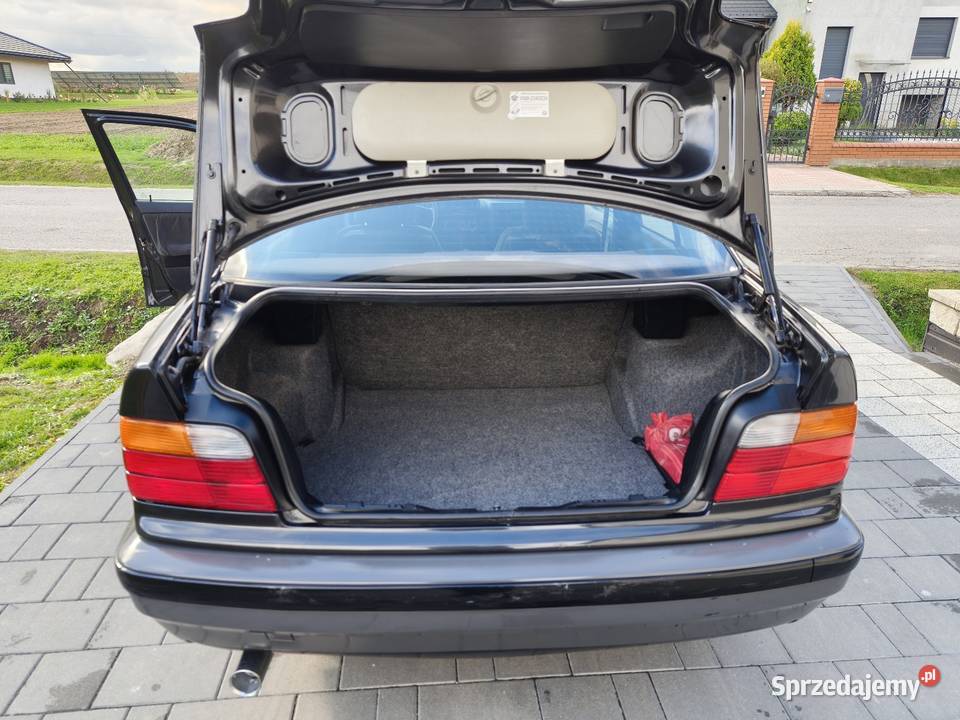 Piękne BMW E36 318i z Niemiec Przebieg 137 małopolskie Miechów