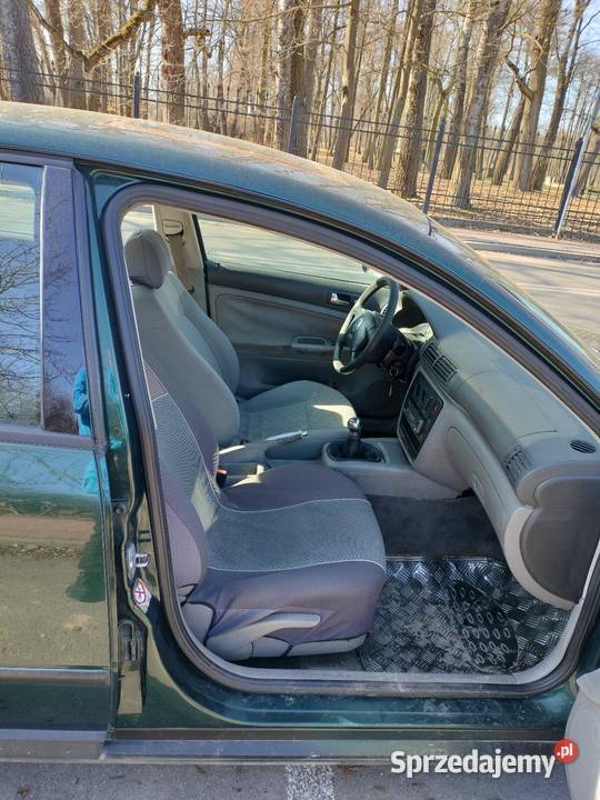 Passat B5 1 8 benzyna 249000km Passat Opole Lubelskie