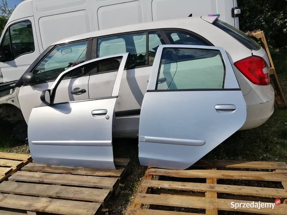 Mitsubishi Colt VI Z3 błotniki maska drzwi