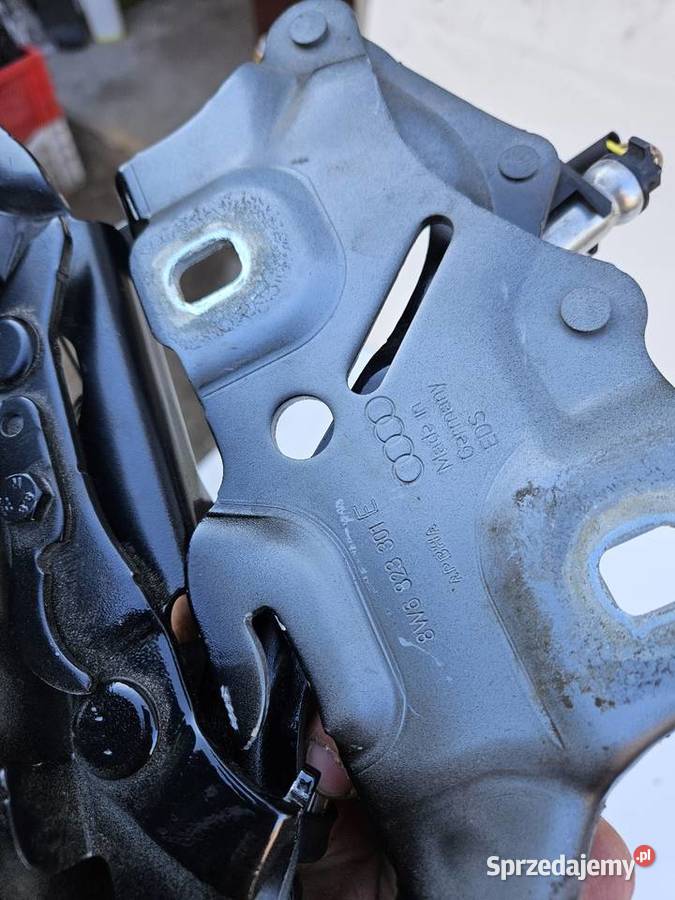 AUDI A5 8W6 ZAWIAS MASKI PRAWY PRZÓD NABÓJ Międzychód sprzedam