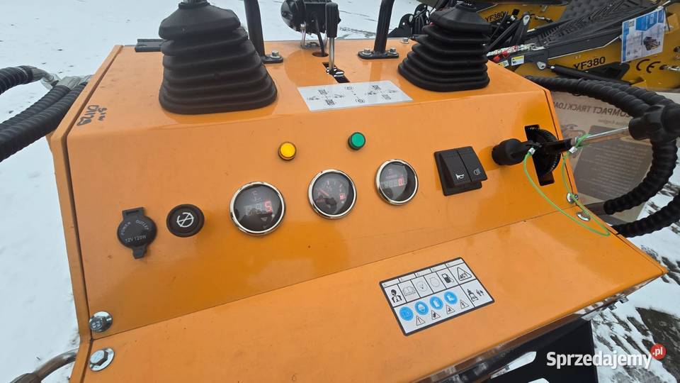 Mini ładowarka gąsienicowa INFRONT YF380 łyżka Dunkowa sprzedam