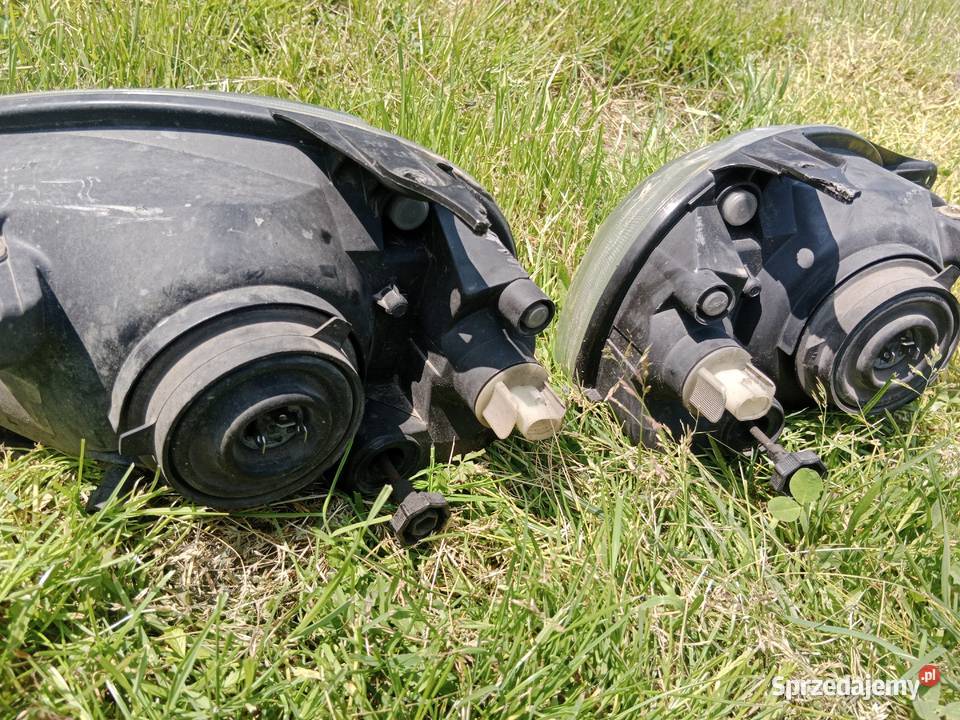 Opel corsa B reflektory przednie lampy przód Lampy przednie Wiązów