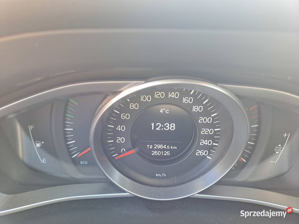 Volvo V40 16 D2 115 euro 5 2013 250 Hak 2 kpl Borki