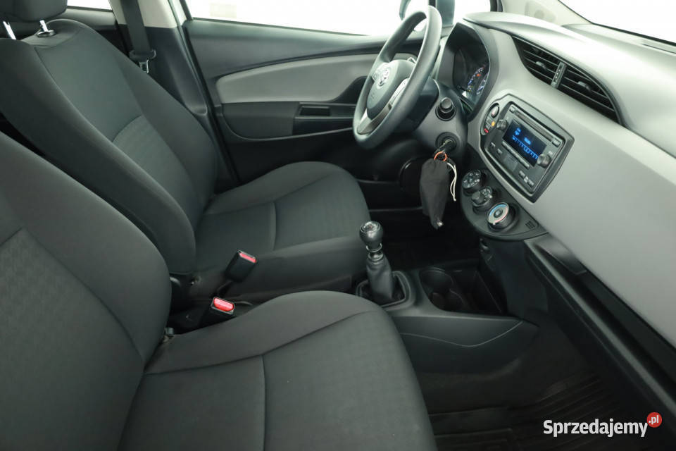 Toyota Yaris 15 Dual VVTi Rok produkcji 2017 Piaseczno