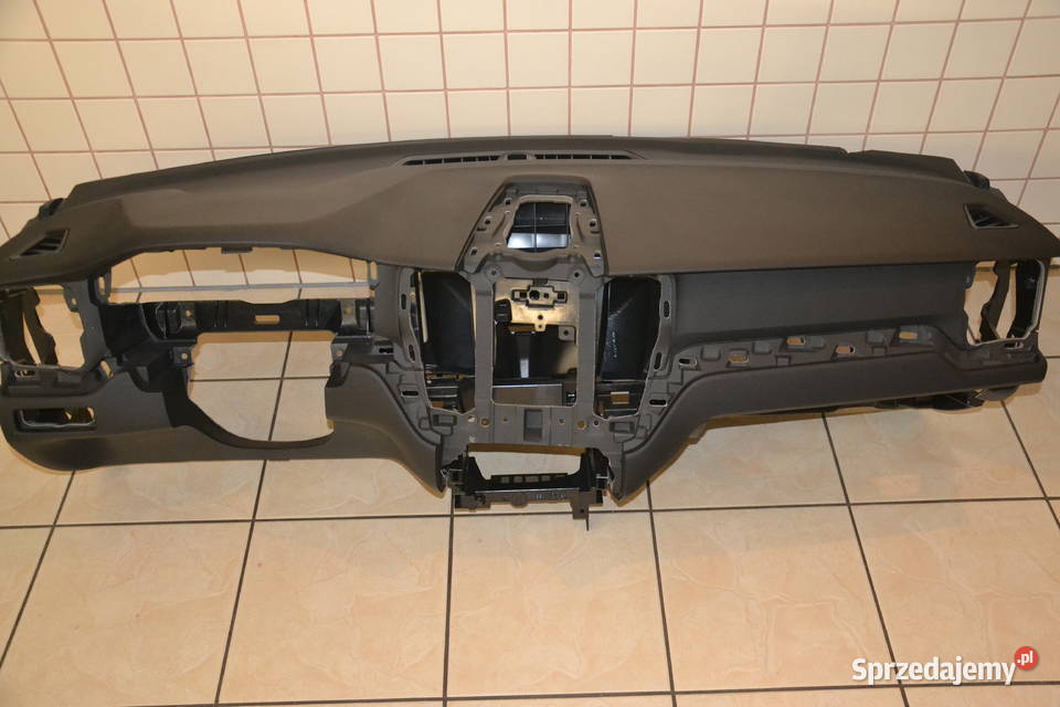 VOLVO XC60 II Deska konsola kokpit pulpit Wyposażenie wnętrza sprzedam