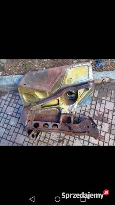 Podłużnicą ćwiartka Fiat 125 prawdopodobnie lewa Poznań