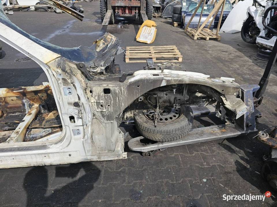 ĆWIARTKA PRAWA PRZÓD MASERATI GHIBLI Lipno