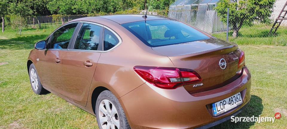Opel astra salon pierwszy właściciel Poniatowa sprzedam