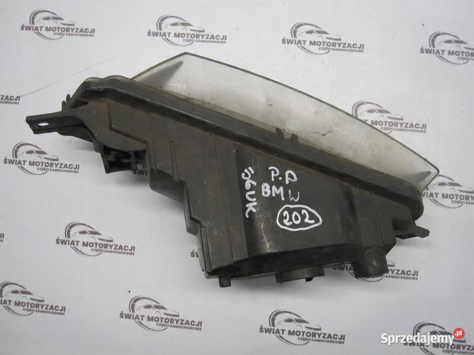 BMW E81 E87 LIFT 07r halogen prawy 7181288 Motoryzacja