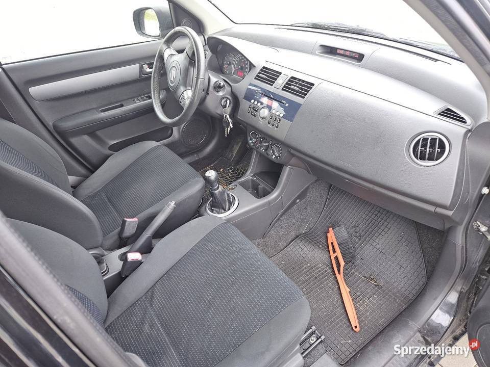 2009 SUZUKI Swift 13i 16V benzyna 205000 Rok produkcji 2009 małopolskie