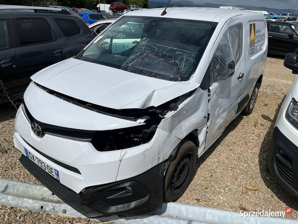 TOYOTA Proace City III 15 100 D4D Medium Dynamic uszkodzony Katowice