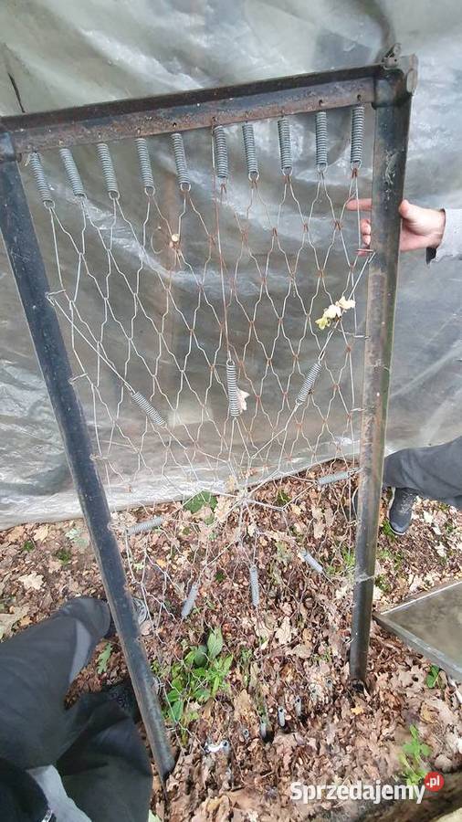 Sprężyny stelaż metalowy rama starego łóżka