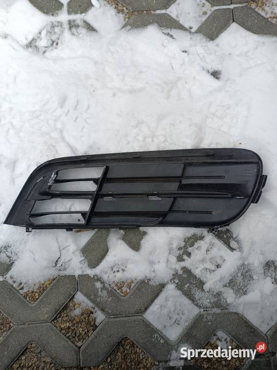 BMW 5 F10 F11 LIFT LCI KRATKA PRAWA ZDERZAKA