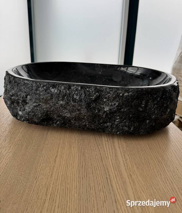 Umywalka nablatowa z kamienia naturalnego