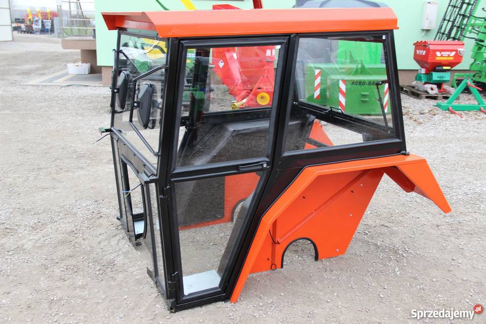 Kabina ciągnikowa do ciągnika C 330 C330 z nieuszkodzony Rogóźno