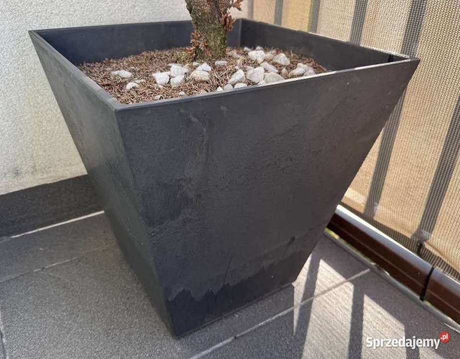 DONICA ARTSTONE kwadratowa czarna kamienna Donice