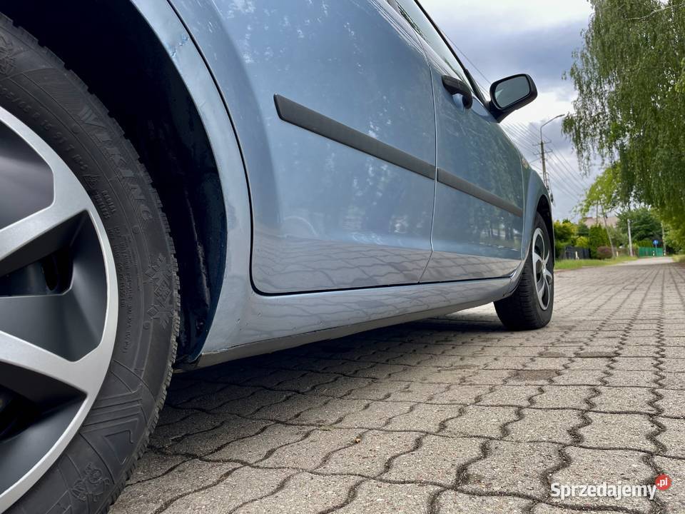 ŚlicznyZadbanyFordFocusMk22005r16BenzBogWypSprawn 100KM Samochody osobowe Zduńska Wola