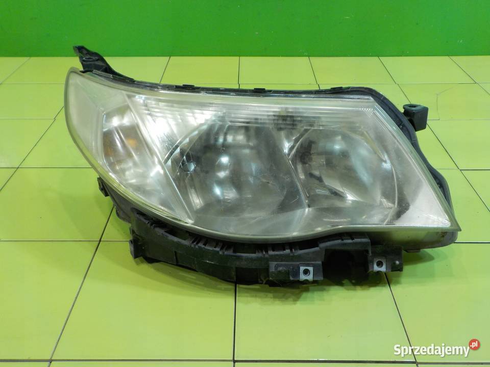 SUBARU FORESTER III 10r 5D XENON lampa prawa osobowe Lampy przednie Suków
