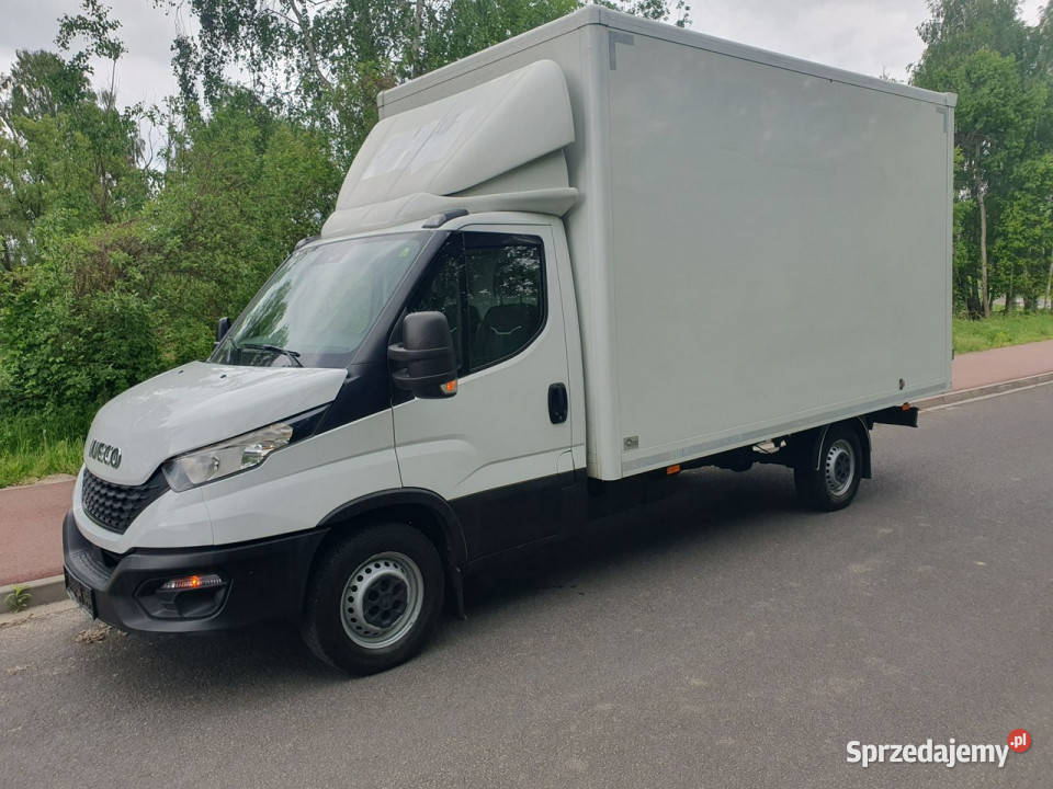 Iveco Daily 35S14 klima 3 osobowy nowy rozrząd Rok produkcji 2021 sprzedam