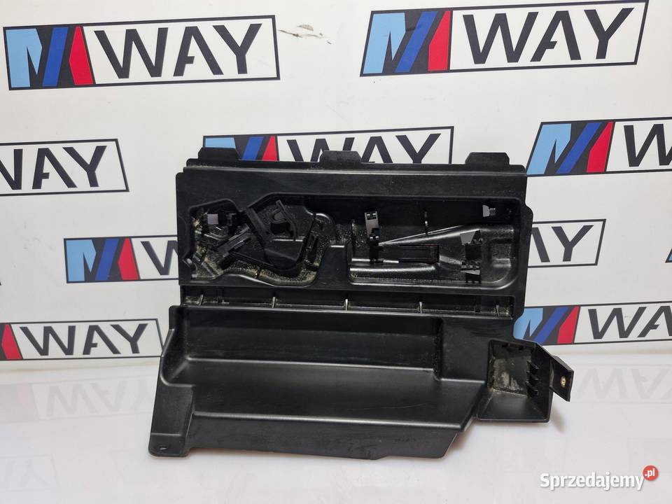 BMW E91 MOCOWANIE SCHOWEK TRÓJKĄTA 7141859