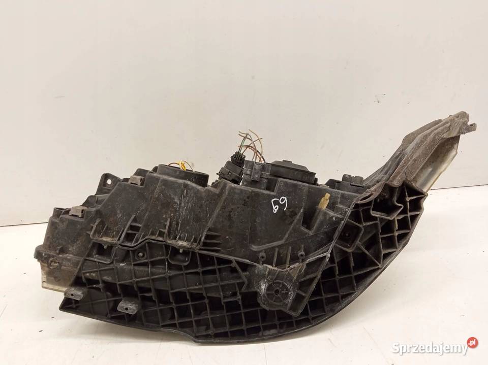 LAMPA PRZÓD PRAWA LIFT FL 8200481197 Renault