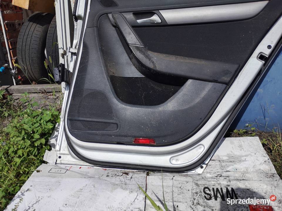 VW PASSAT B7 KOMBI DRZWI PRAWE TYLNE KOMPLETNE wielkopolskie