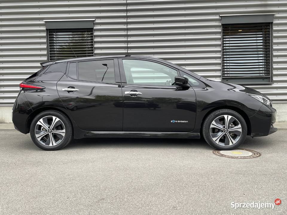 Nissan Leaf 40kWh Elektryk 150 Tekna 44000 asystent pasa ruchu Rzeszów