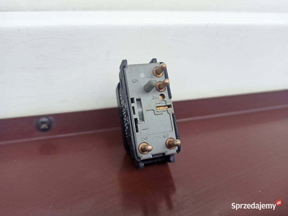 Mercedes W124 przełącznik przycisk szyby osobowe Sieradz