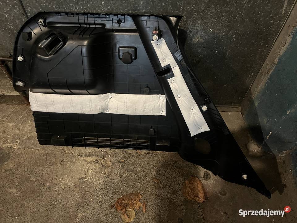 Kia Stonic boczek bagażnika prawy Oświęcim sprzedam