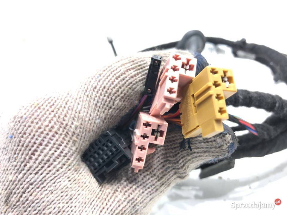 WIĄZKA KLAPY SKODA SUPERB III 3V5972175AA 20 200 Klapy bagażnika