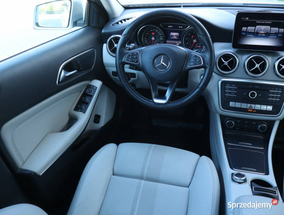 Mercedes GLA GLA 200 klimatyzacja łódzkie Łódź