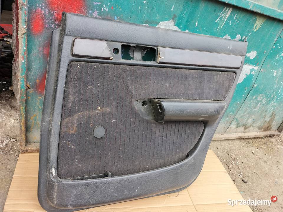 AUDI A6C4 A6 C4 100 BOCZEK DRZWI PRAWY TYŁ