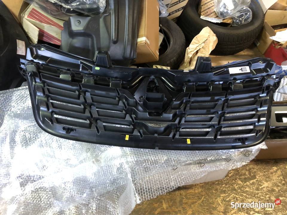 RENAULT MASTER LIFT 2014 Atrapa grill kratka Karoseria