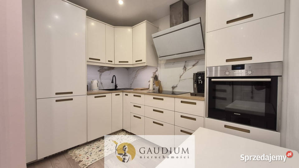 2 pokoje z widokiem na OBC Wynajem