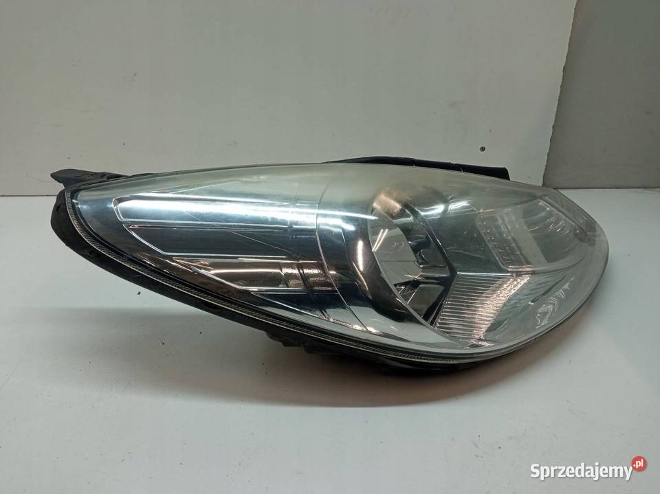 LAMPA PRZÓD PRAWA EU 921020X0 Hyundai i10 I osobowe Lampy przednie świętokrzyskie