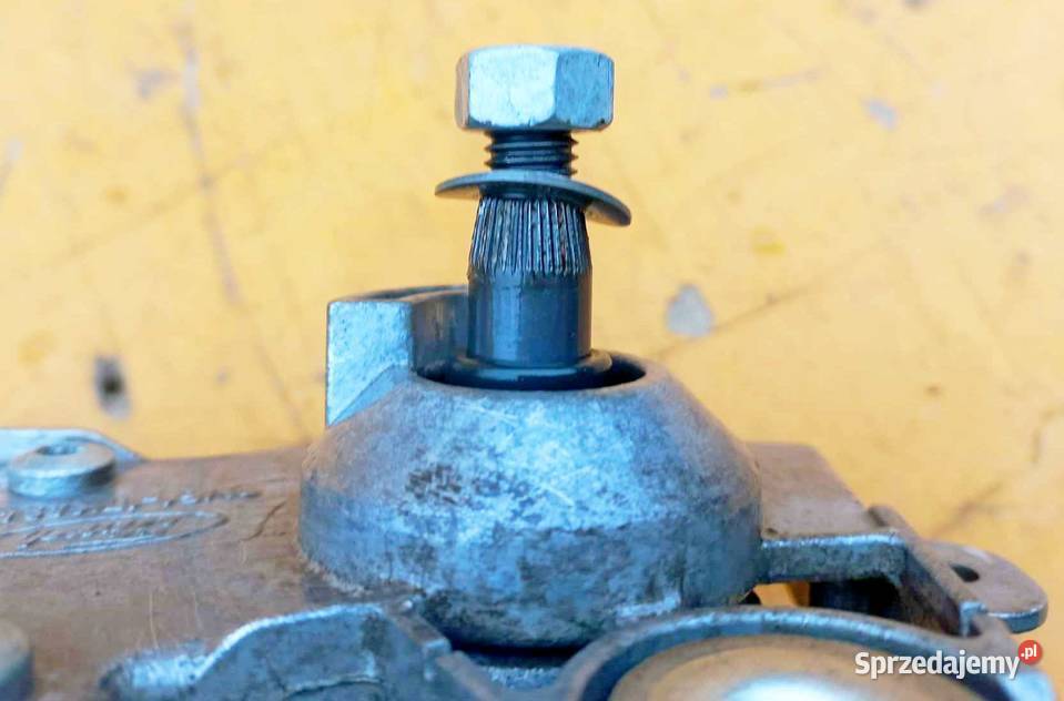 FORD FOCUS MK3 SILNICZEK WYCIERACZEK PRAWY