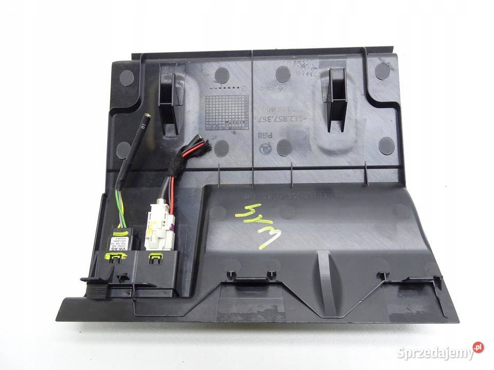 PANEL GNIAZDO PORT USB AUX SKODA OCTAVIA III