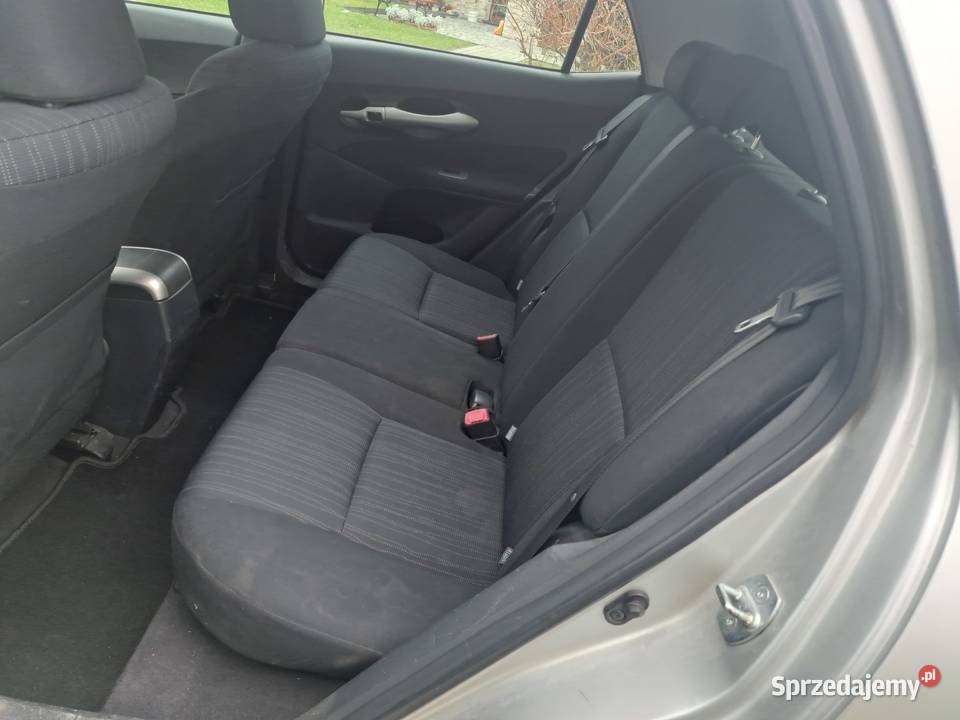 Toyota Auris 14 Benzyna nieuszkodzony Auris