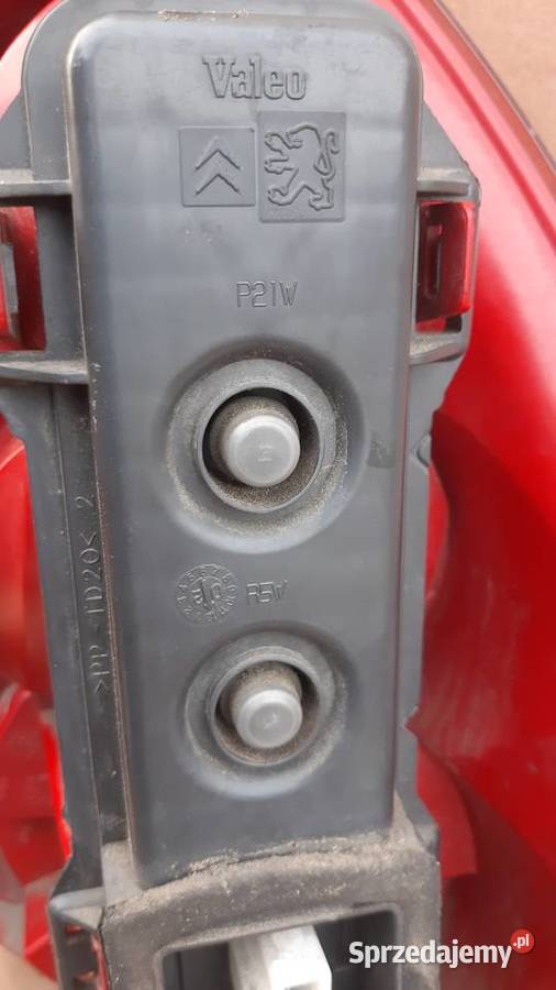 lampa tylna lewa tył peugeot 307 kombi SW