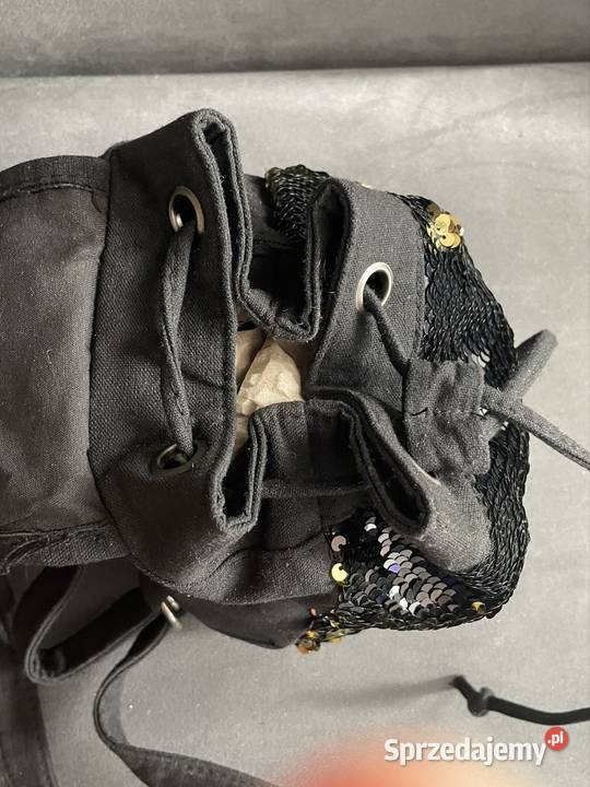 Mały czarny cekinowy plecak Torby, plecaki i walizki wielkopolskie Kłodawa sprzedam