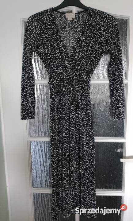 Sukienka PLISOWANA kopertowa z paskiem czarna w Poznań